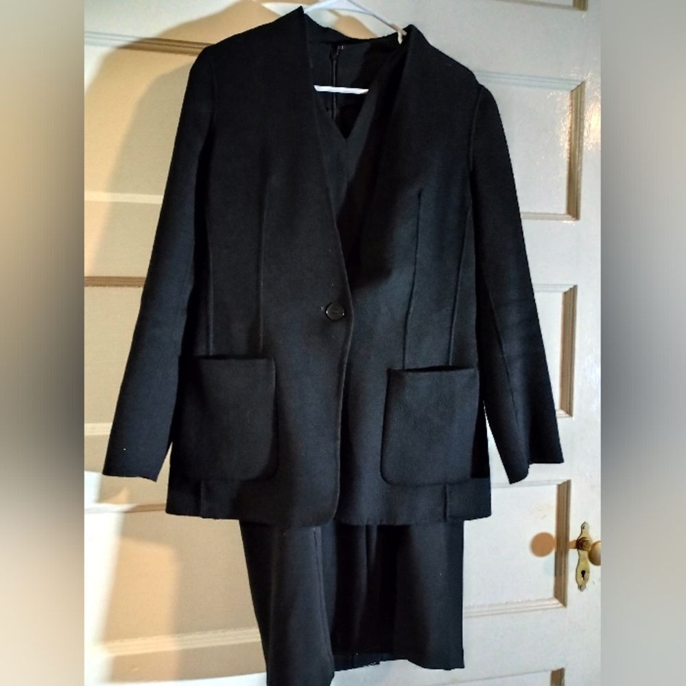 Talbot's 8 two-piece women's dress suit, super soft black, new with tags